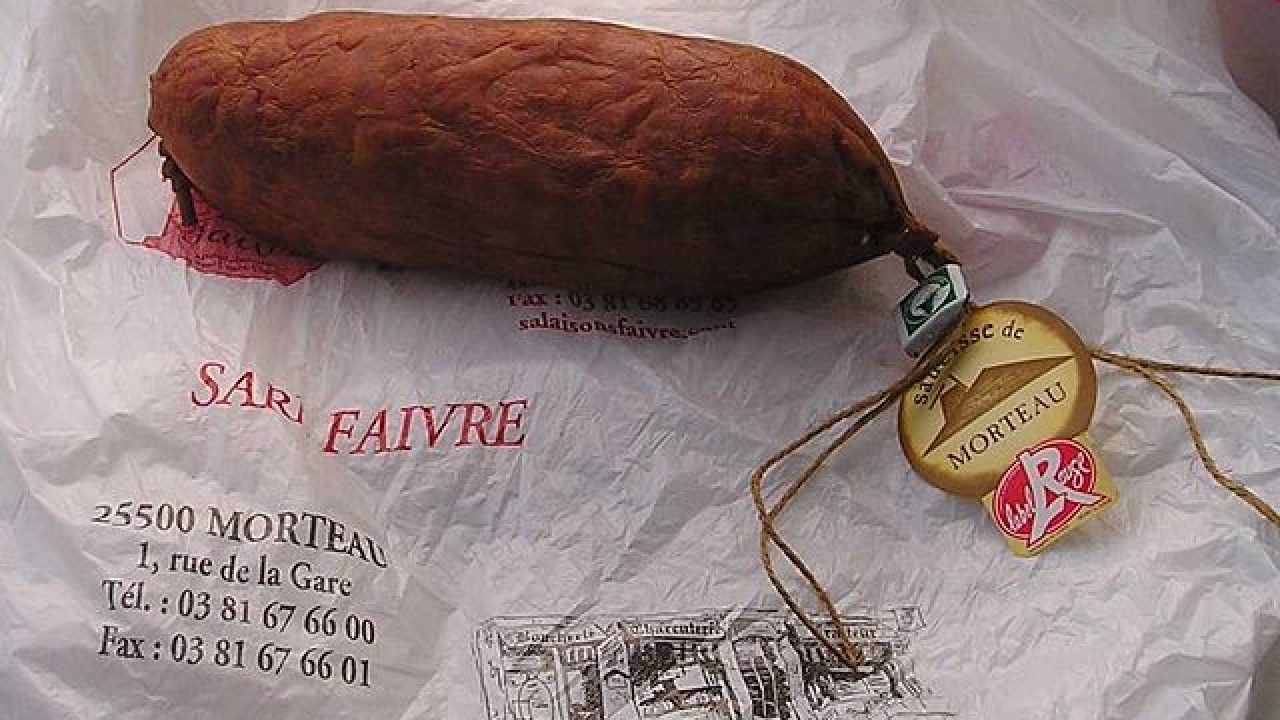 Saucisse De Morteau Geraucherte Wurstspezialitat Aus Frankreich 